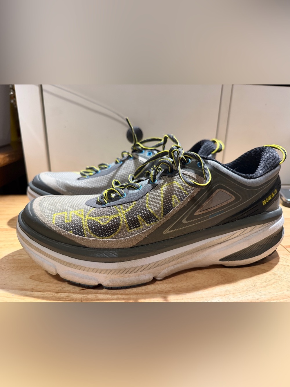 Hoka One One Bondi 4 Men's Grey and Yellow Running Shoes